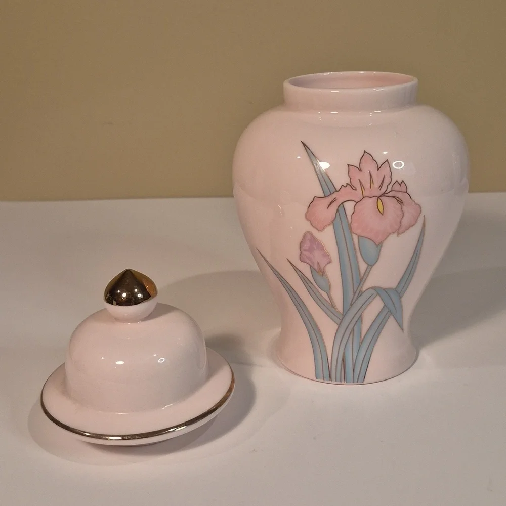 YAMA JI Vintage 80s Pink Floral Vase And Matching Lidded Ginger Jar Set - Picture 7 of 16